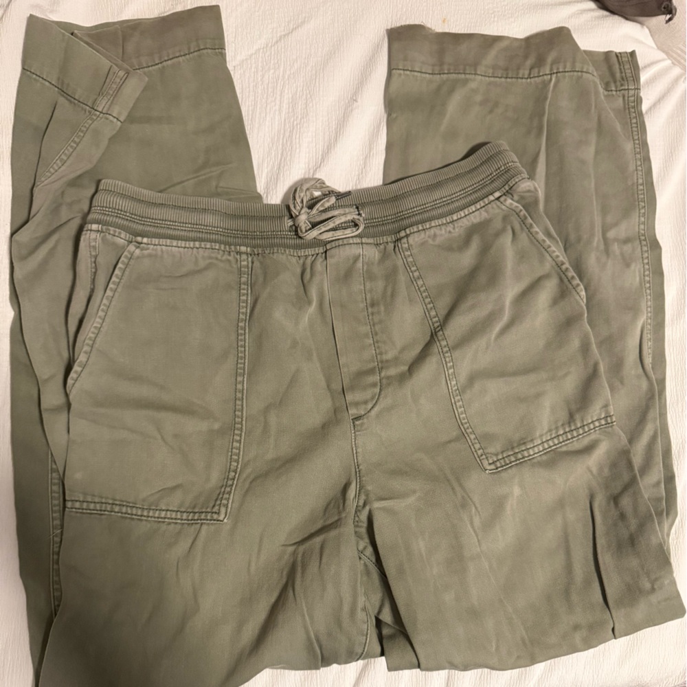 GAP Women’s Sage Cargo Pants